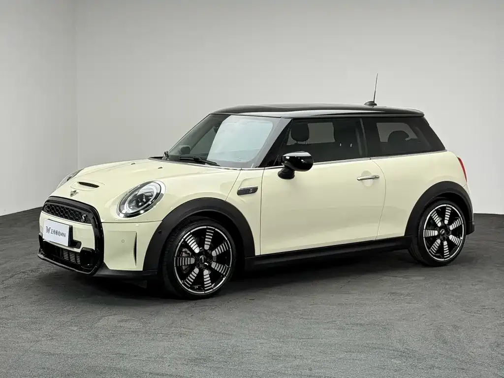MINI Cooper (3-door) 2022 из CN, фото 2