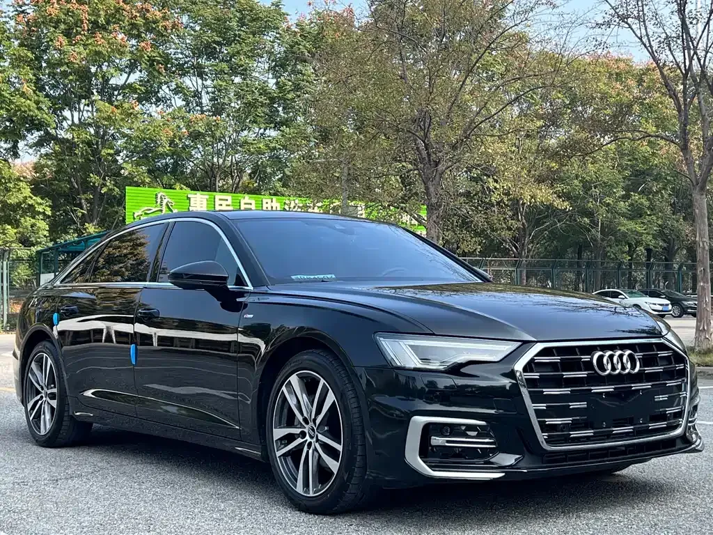Audi A6L — фото 10