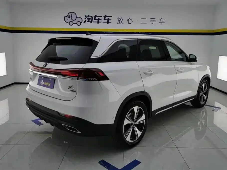Changan X7 PLUS — фото 2