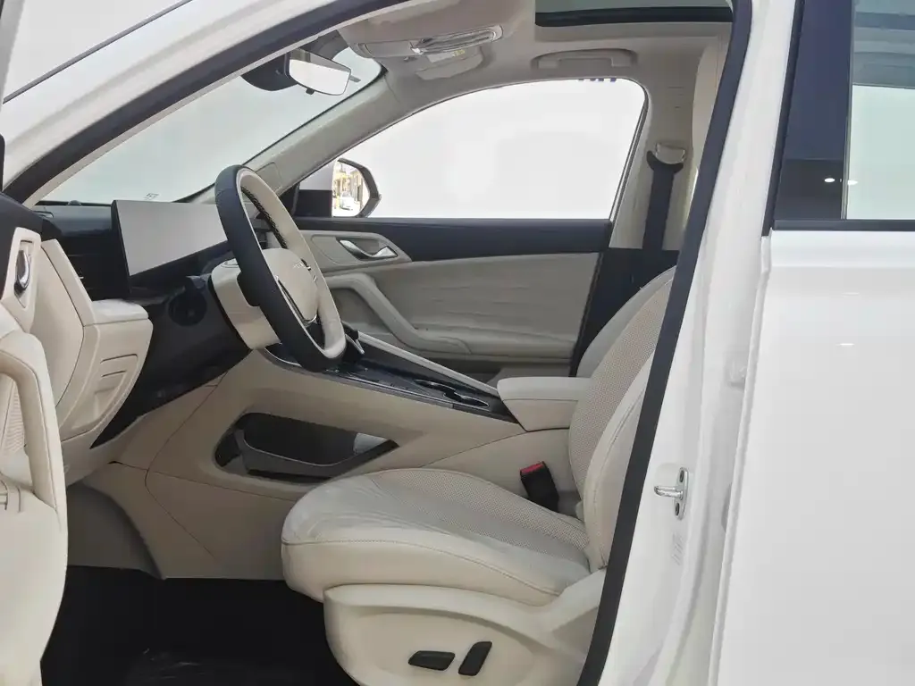 Roewe D5X DMH 2025 из CN, фото 5