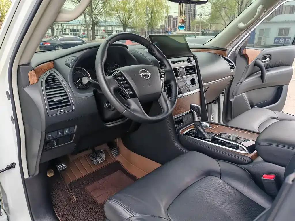 Nissan Patrol 2023 из CN, фото 10