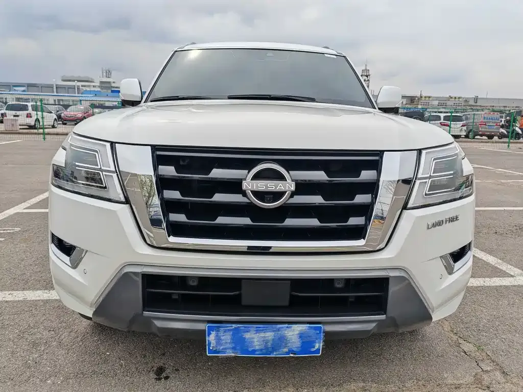 Nissan Patrol 2023 из CN, фото 3