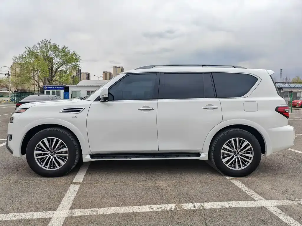 Nissan Patrol 2023 из CN, фото 6