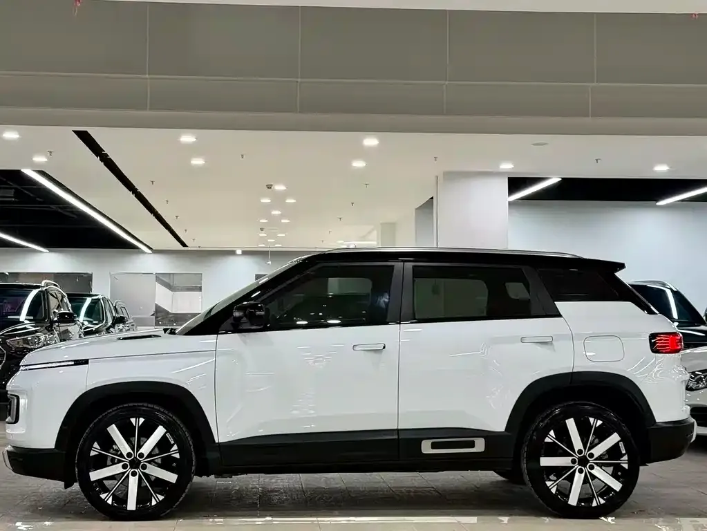 Geely Icon 2023 из CN, фото 2