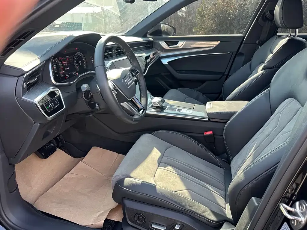 Audi A6L 2024 из CN, фото 4