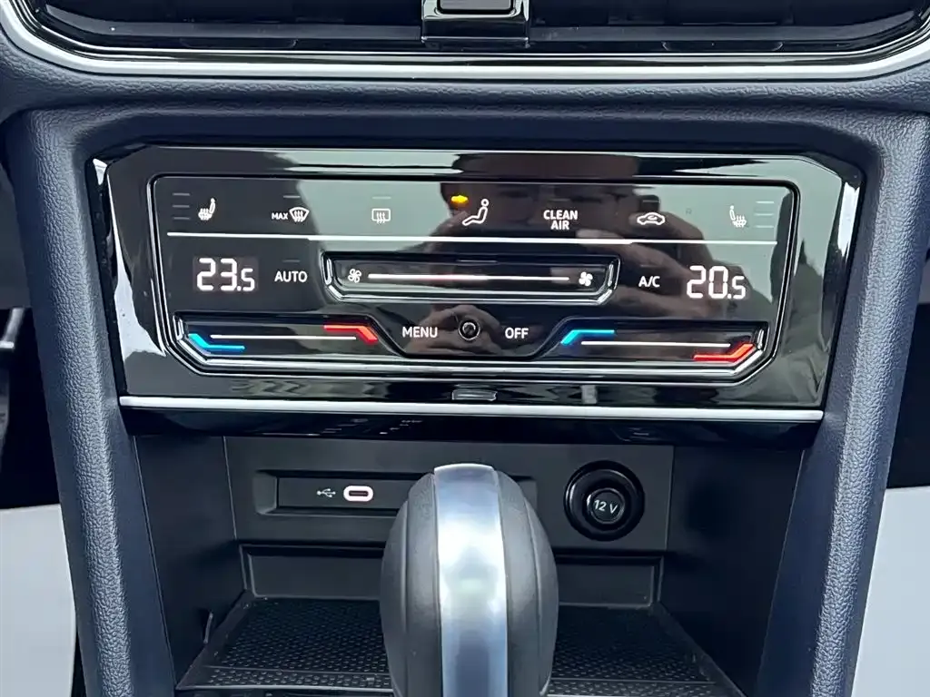 Volkswagen Tharu 2024 из CN, фото 10