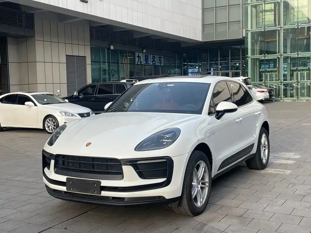 Porsche Macan — фото 1