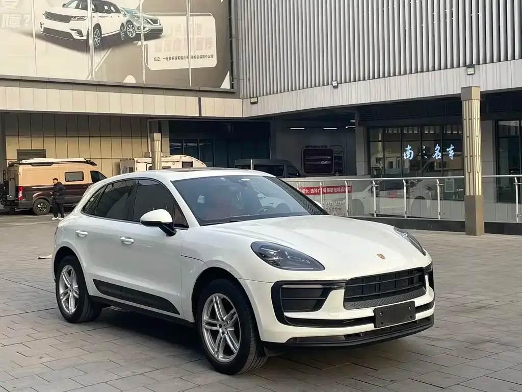 Porsche Macan — фото 9