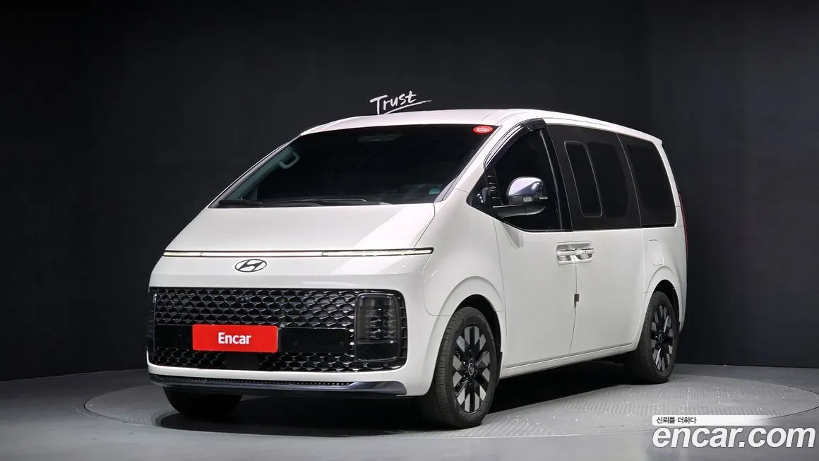 Hyundai Staria