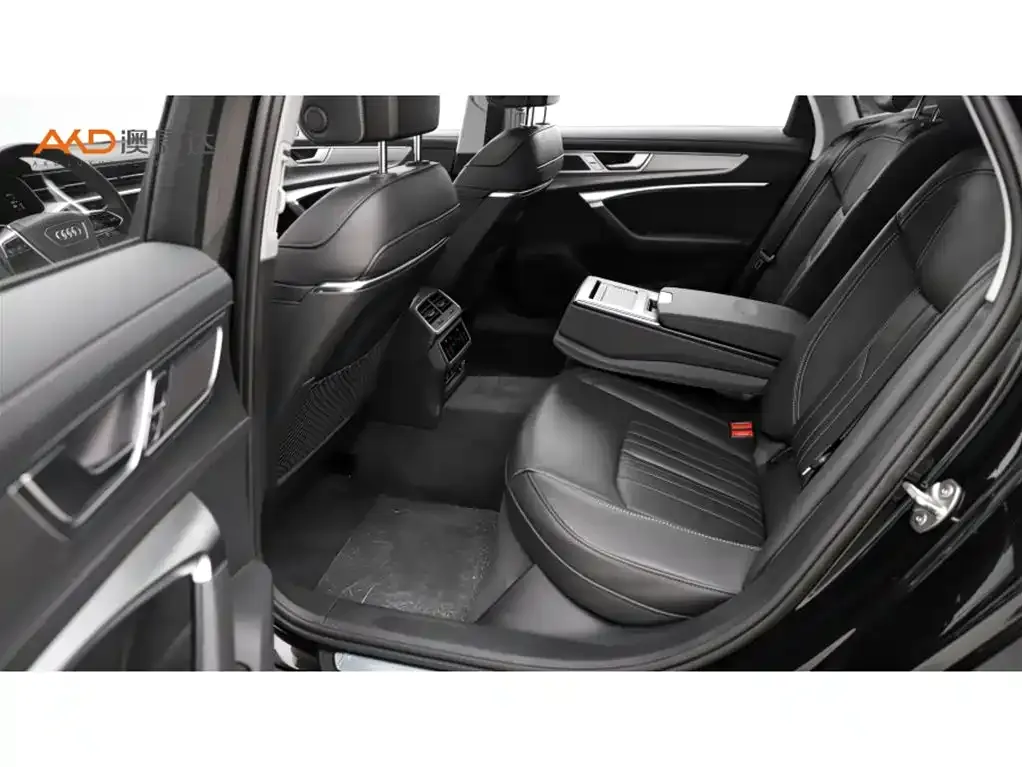 Audi A6L 2024 из CN, фото 10