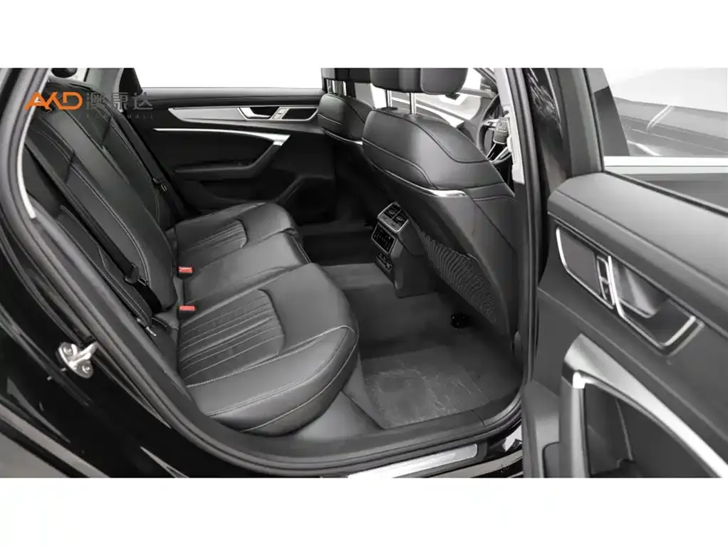 Audi A6L 2024 из CN, фото 4