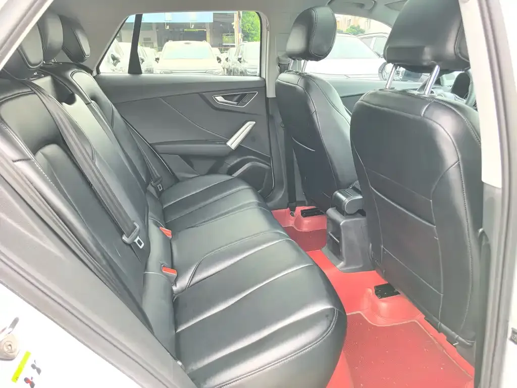 Audi Q2L 2021 из CN, фото 6