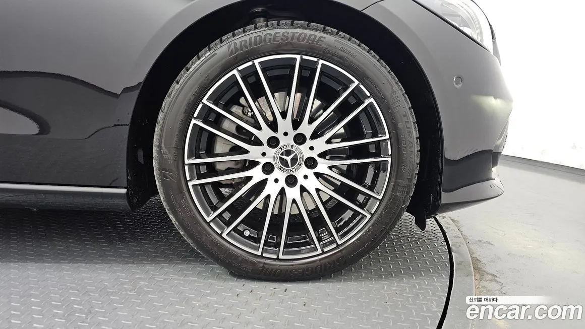Mercedes-Benz C-Class 2024 из KR, фото 10