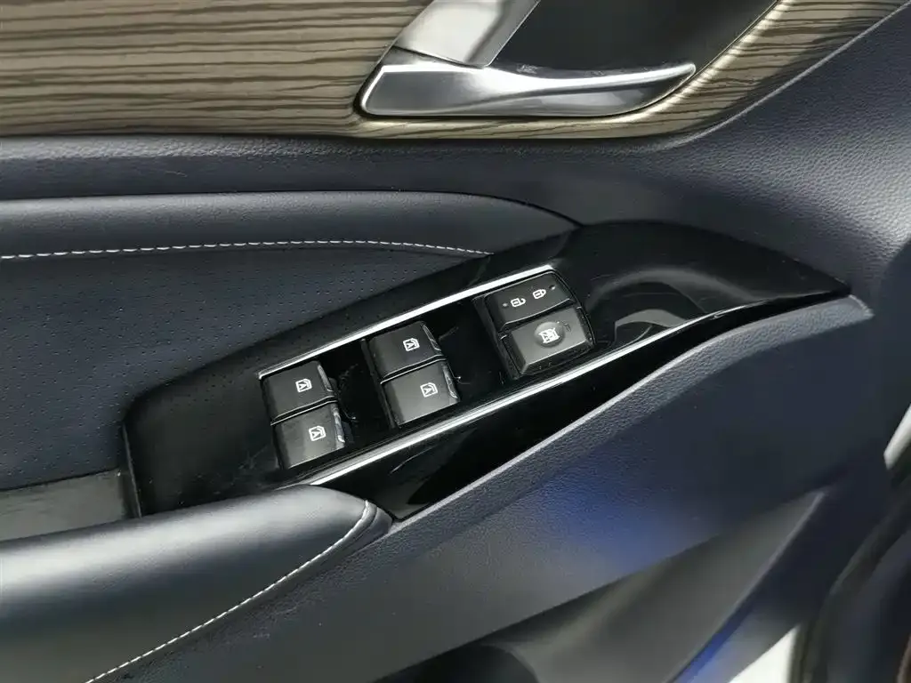 GAC Motor Trumpchi M8 — фото 10