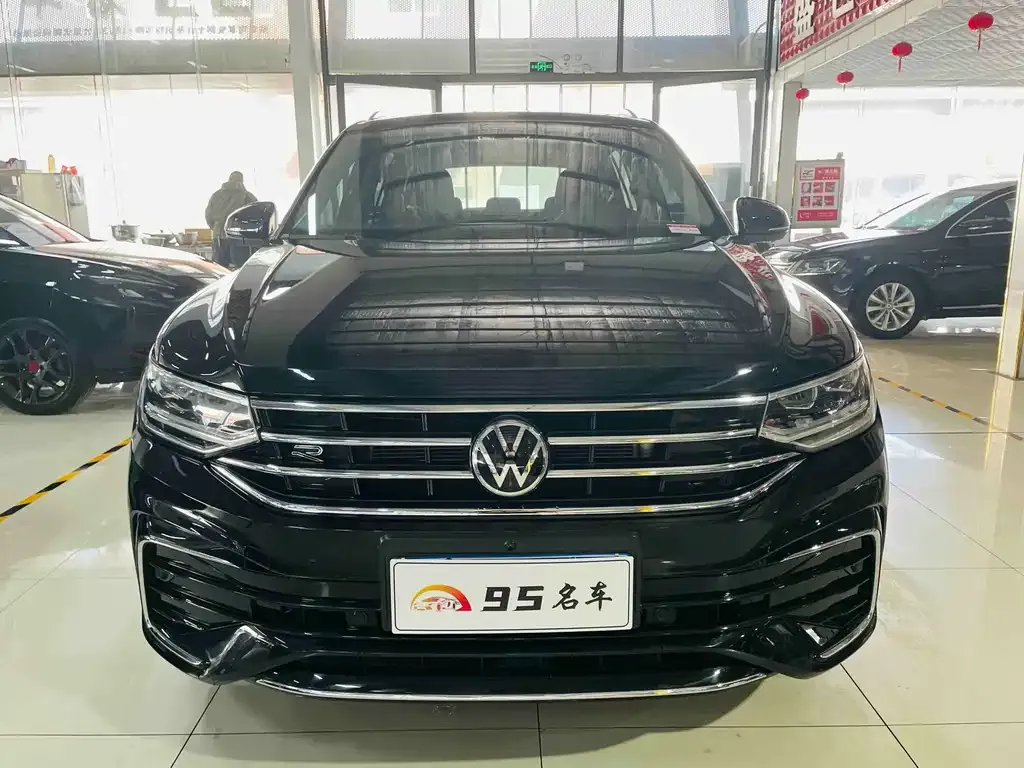 Volkswagen Tiguan L 2022 из CN, фото 3