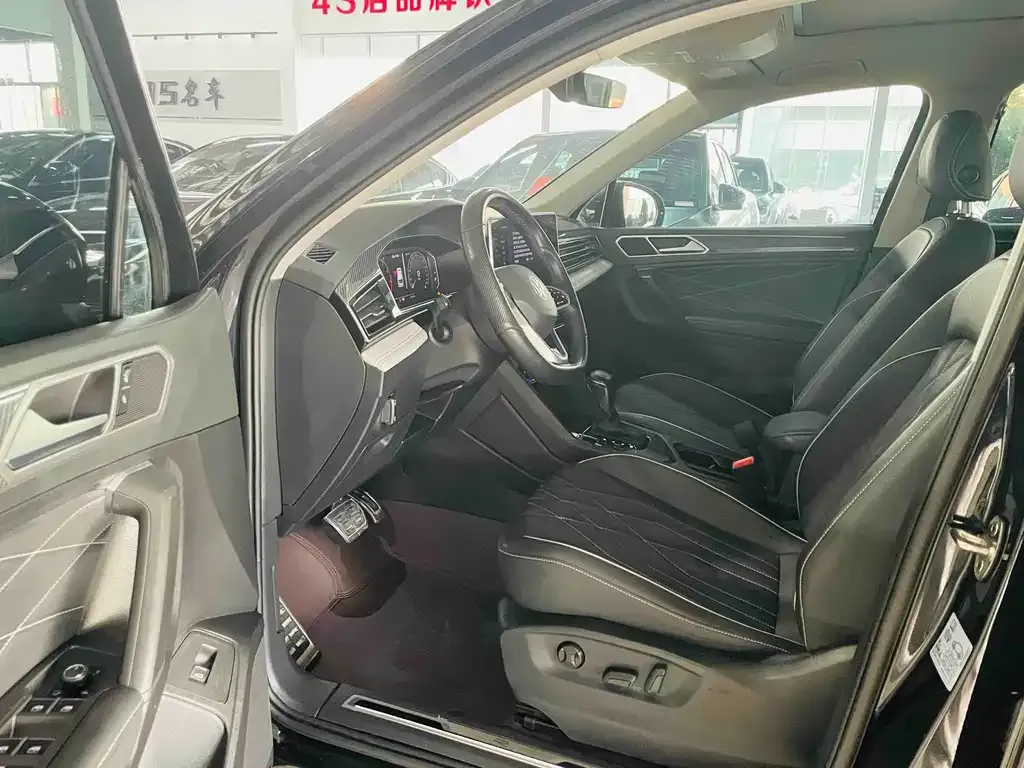 Volkswagen Tiguan L 2022 из CN, фото 6