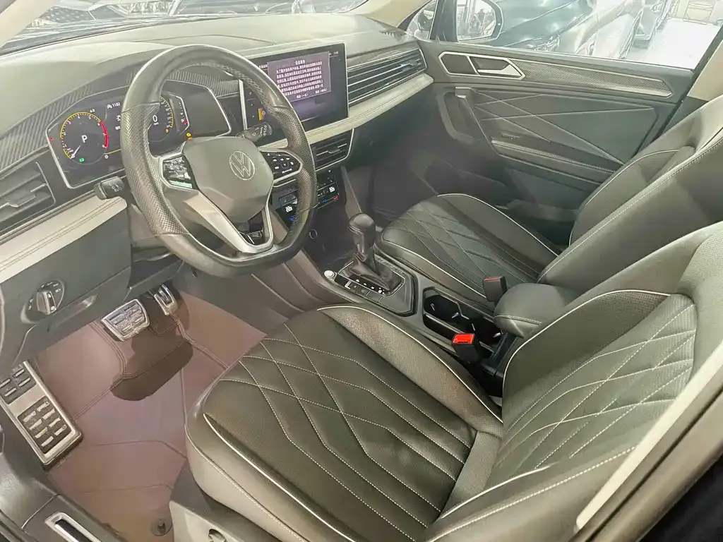Volkswagen Tiguan L 2022 из CN, фото 2