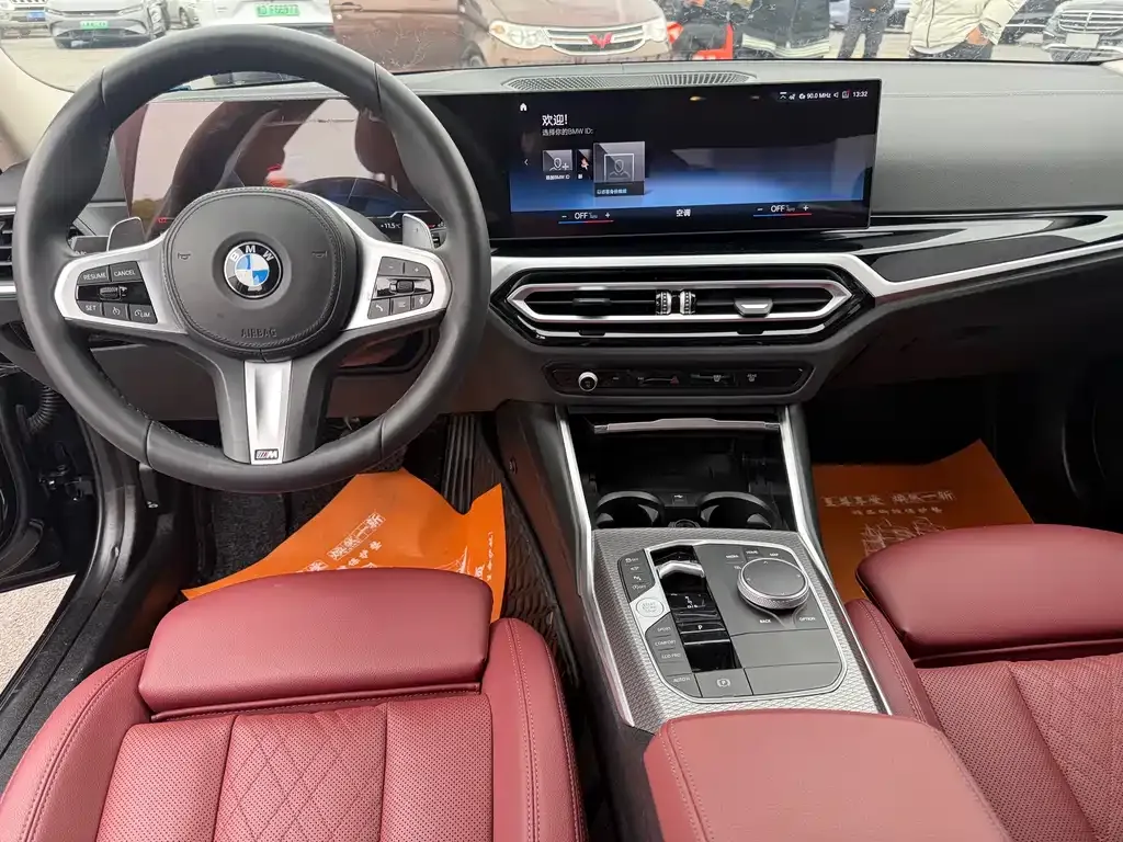 BMW 3 Series 2023 из CN, фото 2