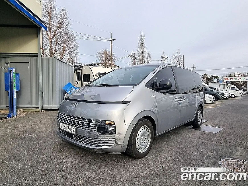 Hyundai Staria — фото 1
