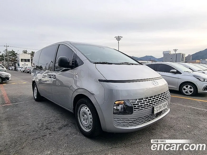 Hyundai Staria — фото 2