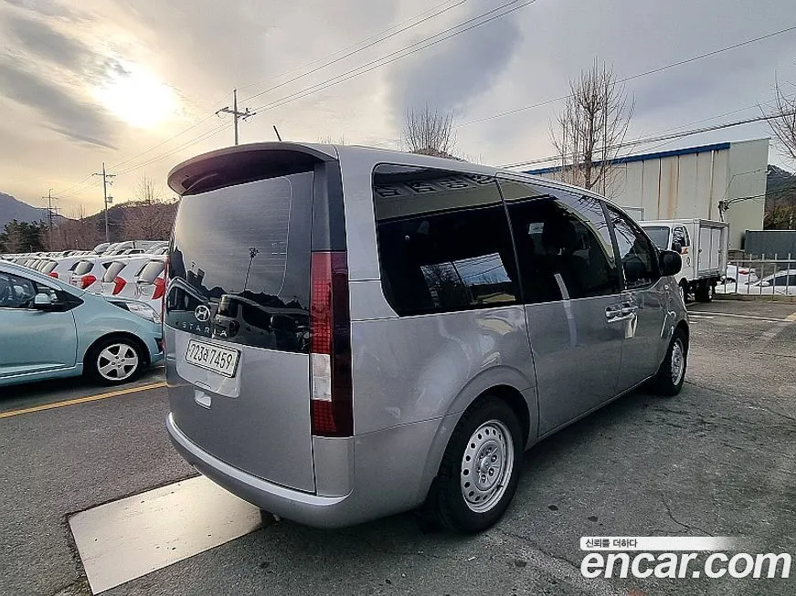 Hyundai Staria — фото 3