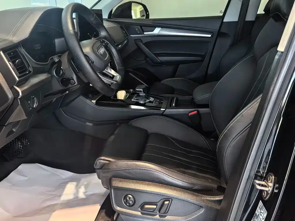 Audi Q5L 2022 из CN, фото 8