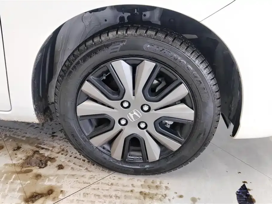 Honda Fit — фото 10