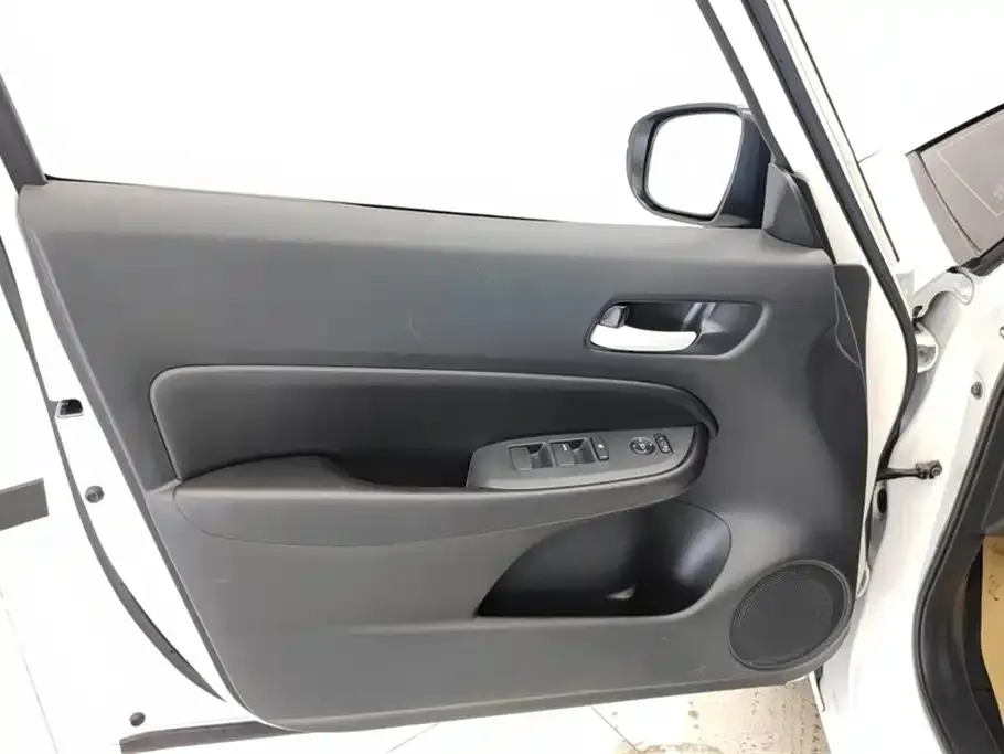 Honda Fit — фото 5