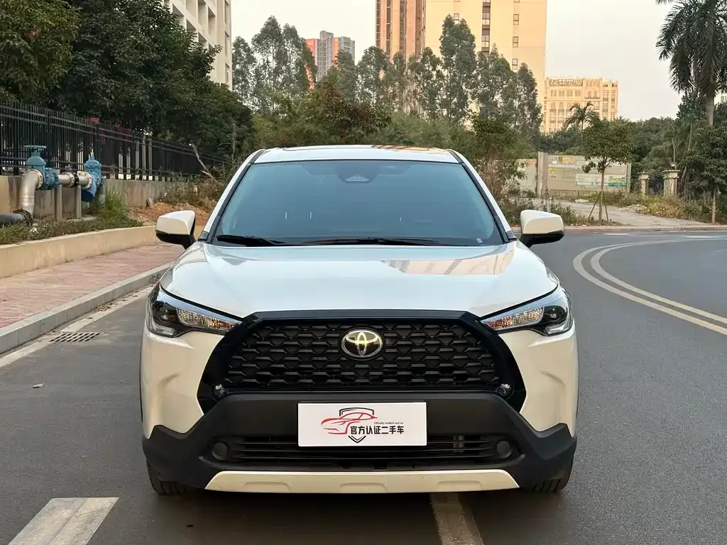 Toyota Corolla Cross — фото 8