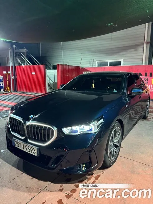 BMW 5-Series 2024 из KR, фото 1
