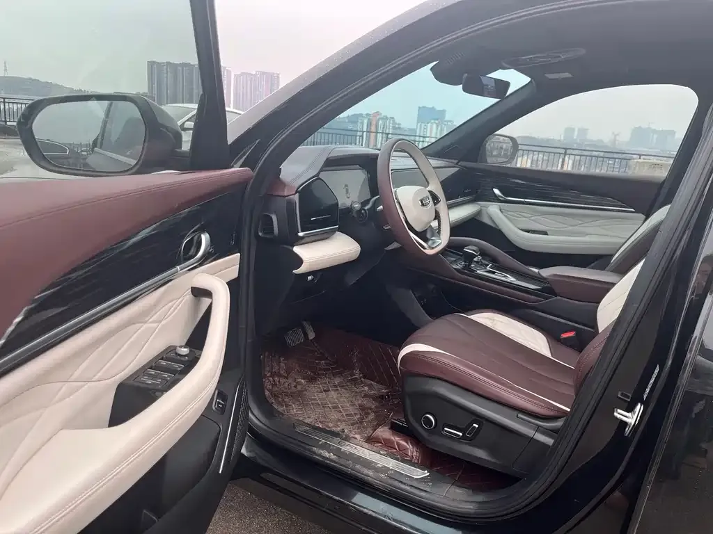 Geely Xingyue L — фото 10