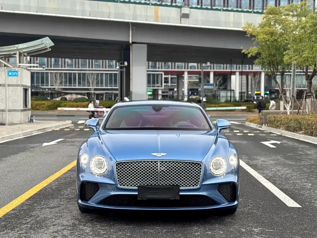 Bentley Continental 2024 из CN, фото 1