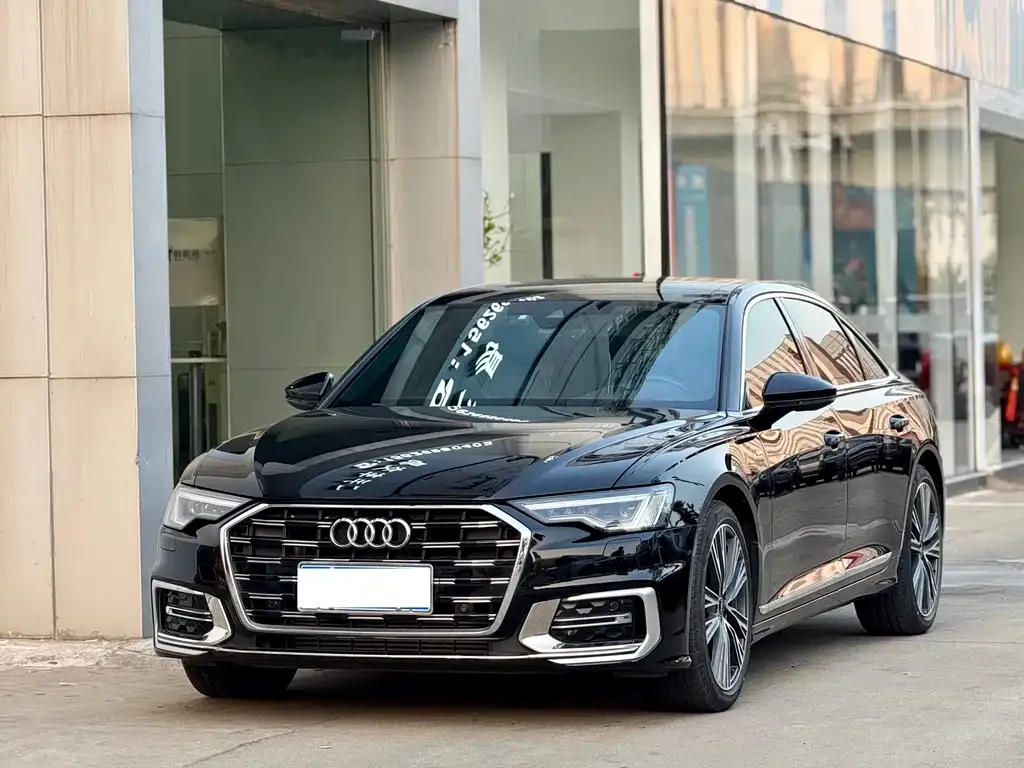 Audi A6L — фото 1