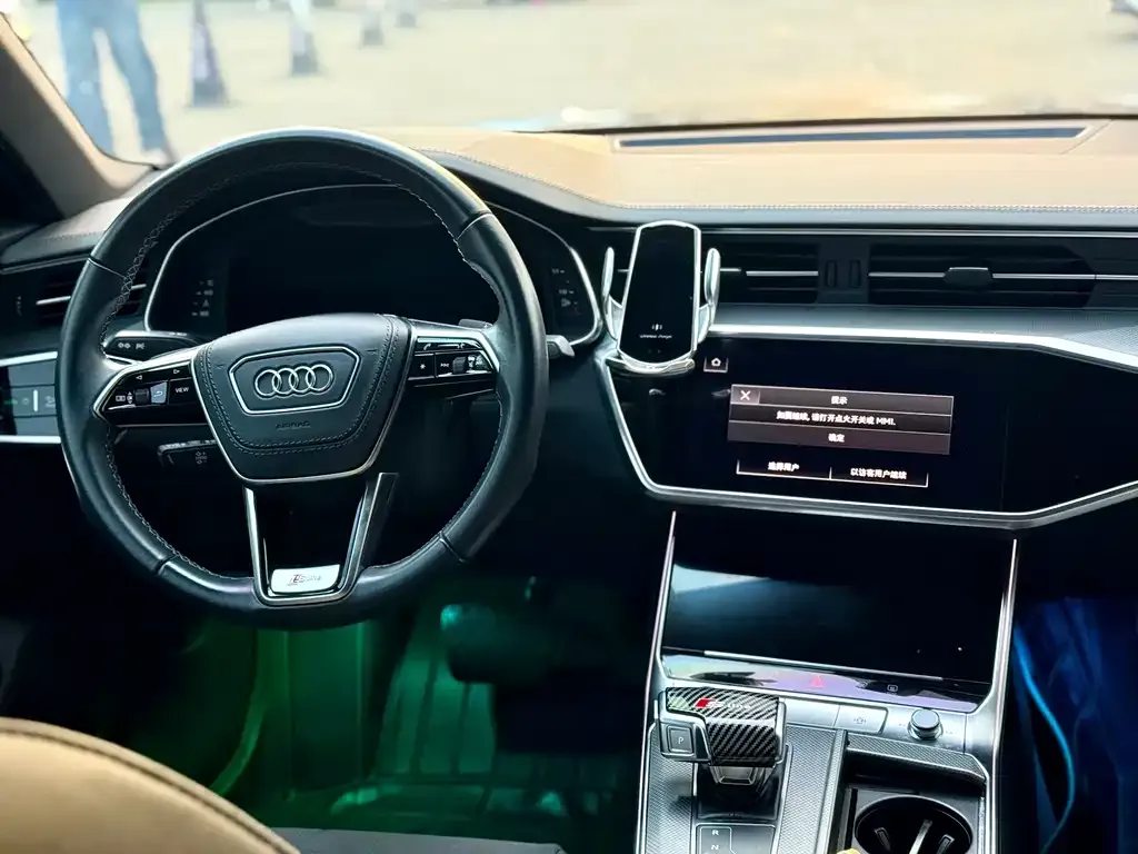 Audi A6L — фото 8