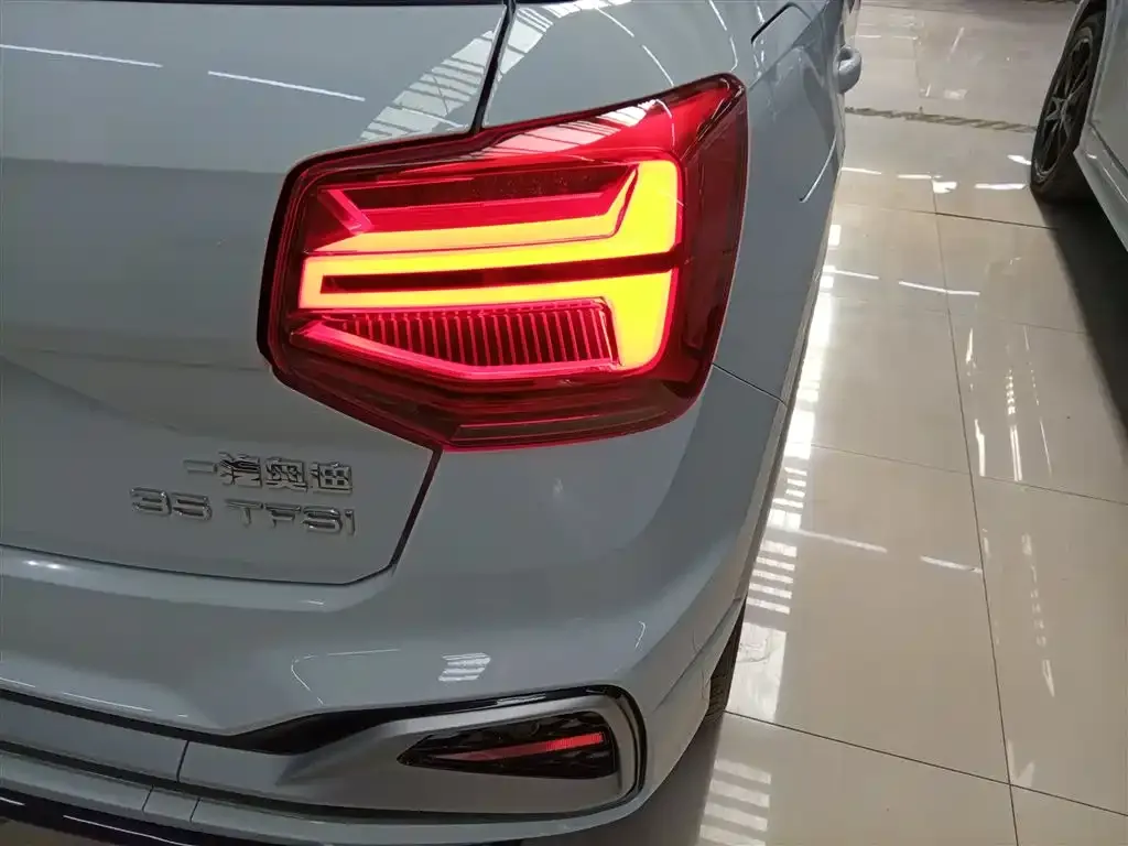 Audi Q2L 2024 из CN, фото 8