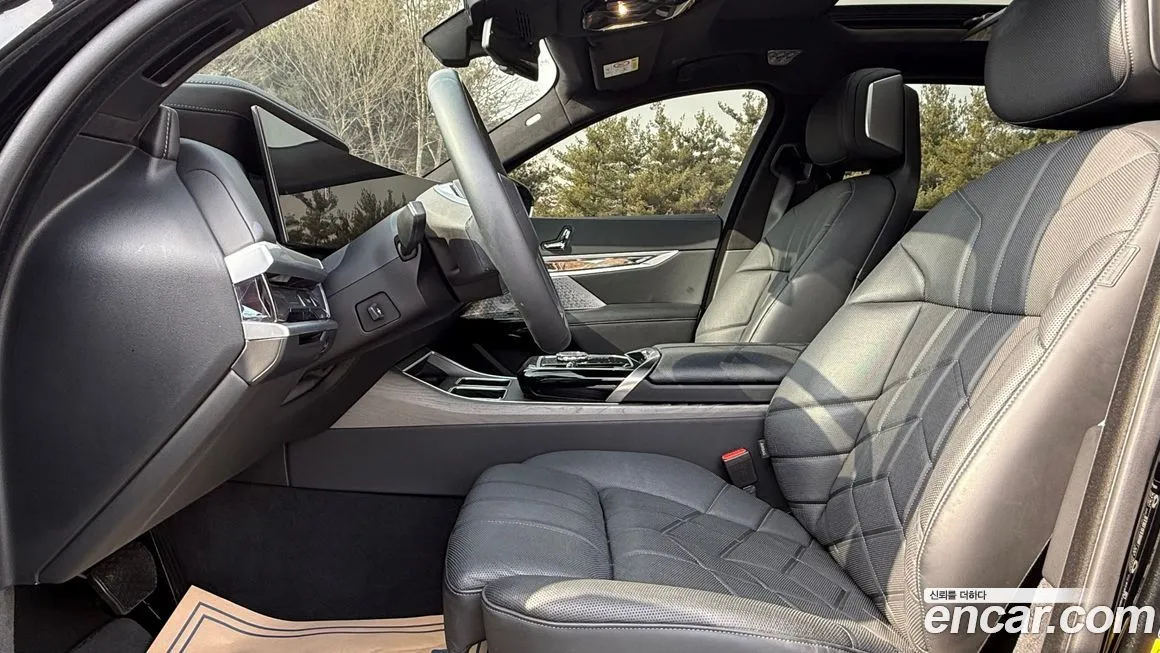 BMW i7 2023 из KR, фото 9