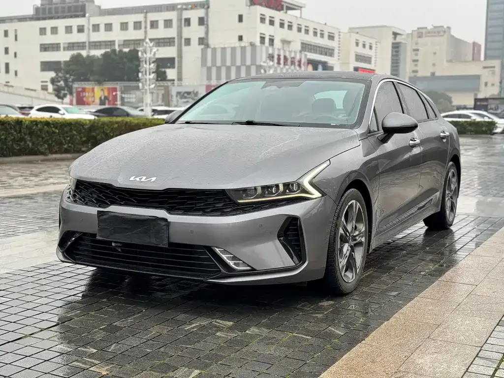 Kia K5 2023 из CN, фото 1