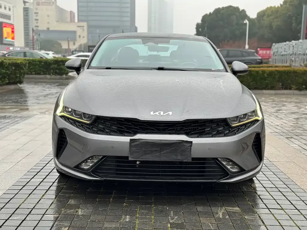 Kia K5 2023 из CN, фото 2