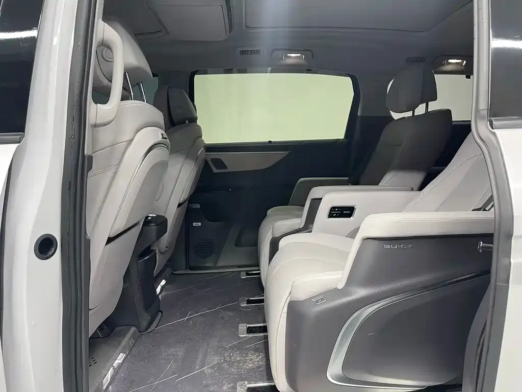 Buick GL8 2024 из CN, фото 6