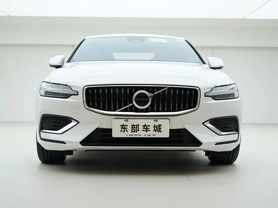 Volvo S60 — фото 5