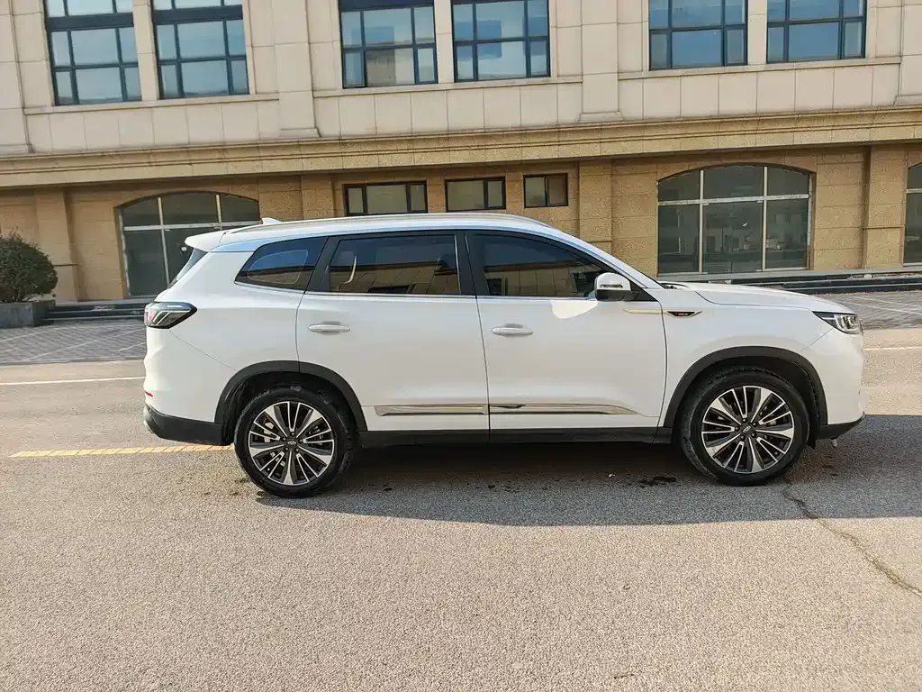 Chery Tiggo 8 PLUS — фото 7