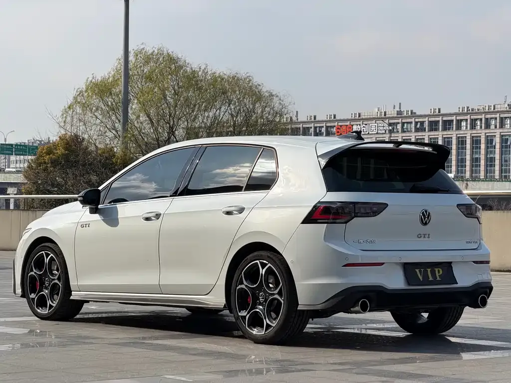 Volkswagen Golf GTI — фото 2