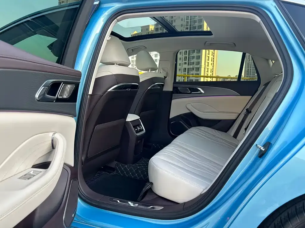 Hongqi H5 2022 из CN, фото 2