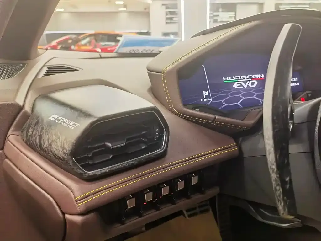 Lamborghini Huracan 2021 из CN, фото 7