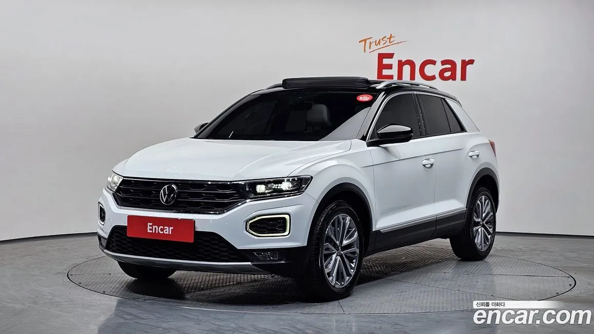 Volkswagen T-Roc — фото 1