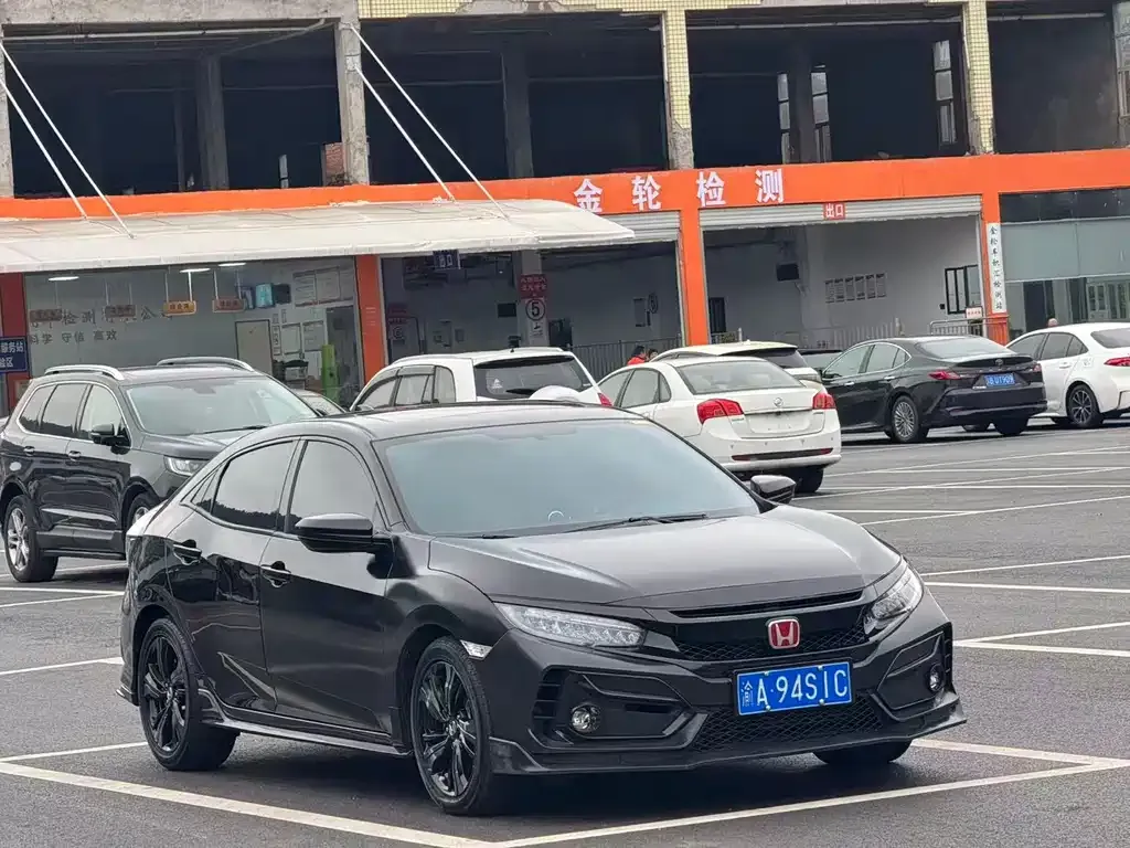 Honda Civic — фото 10