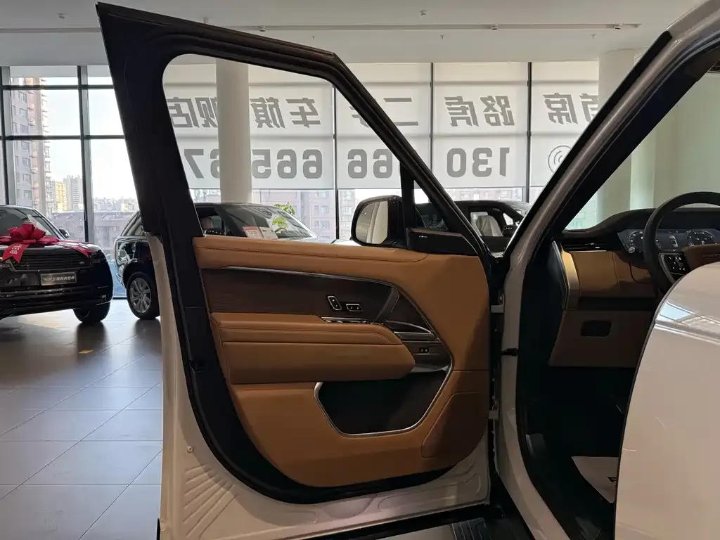 Land Rover Range Rover 2024 из CN, фото 10