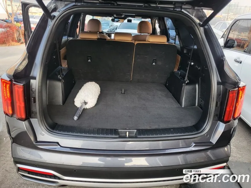 Kia Sorento — фото 9