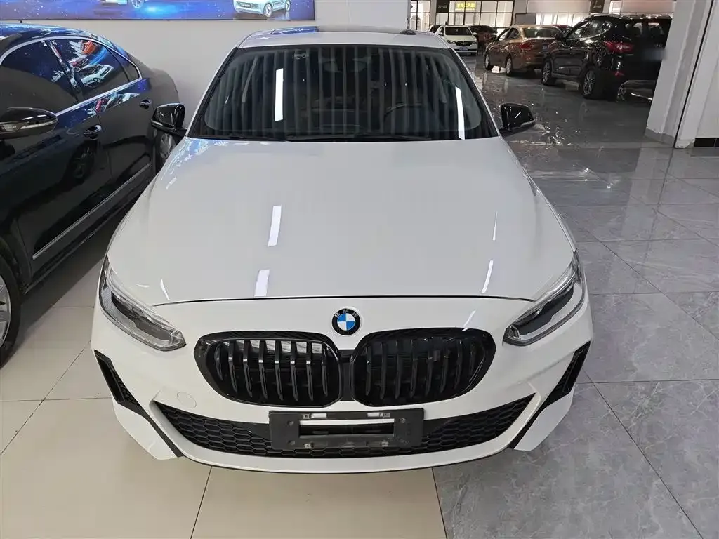 BMW 1 Series 2022 из CN, фото 9