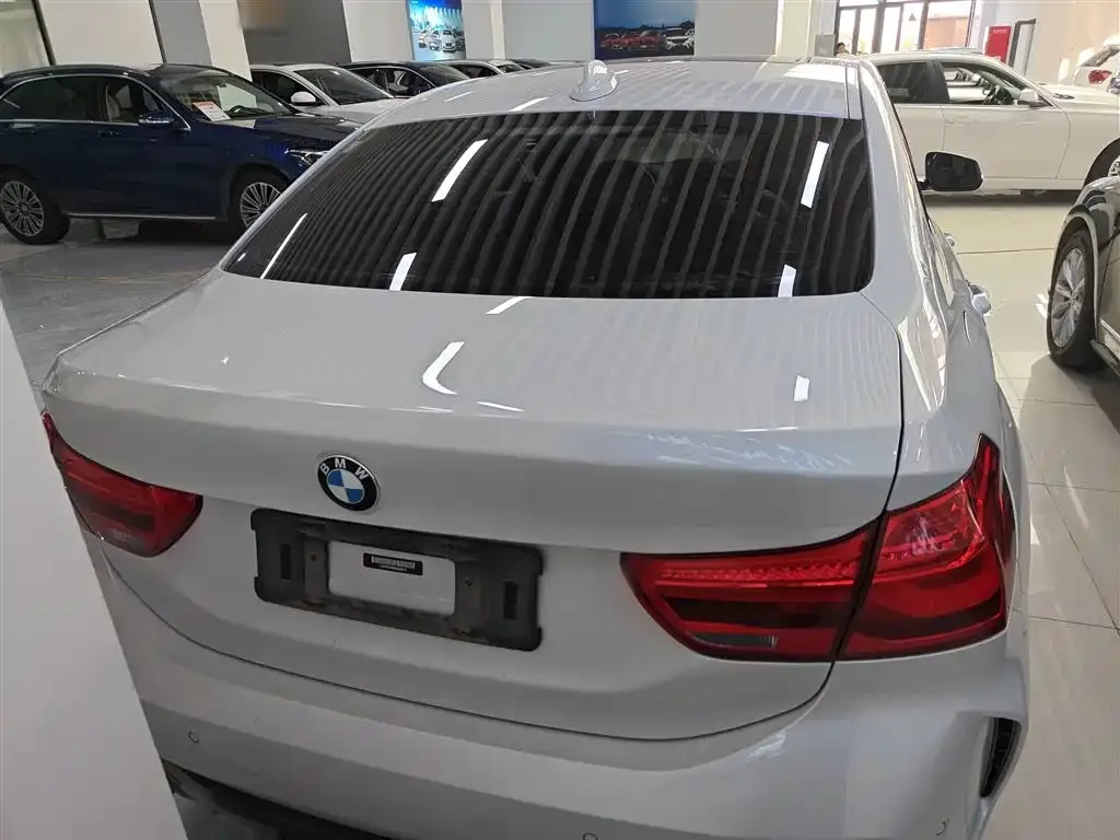 BMW 1 Series 2022 из CN, фото 3